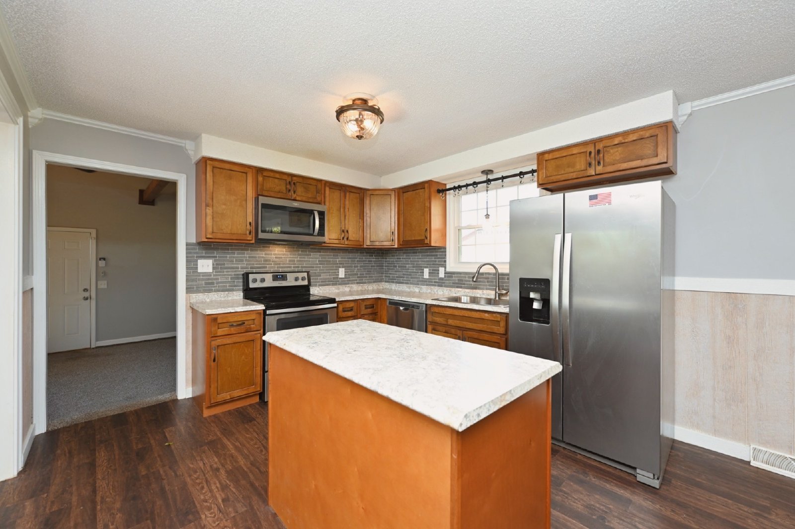 Beautifully Remodeled 3 bed, 2 bath Home property image