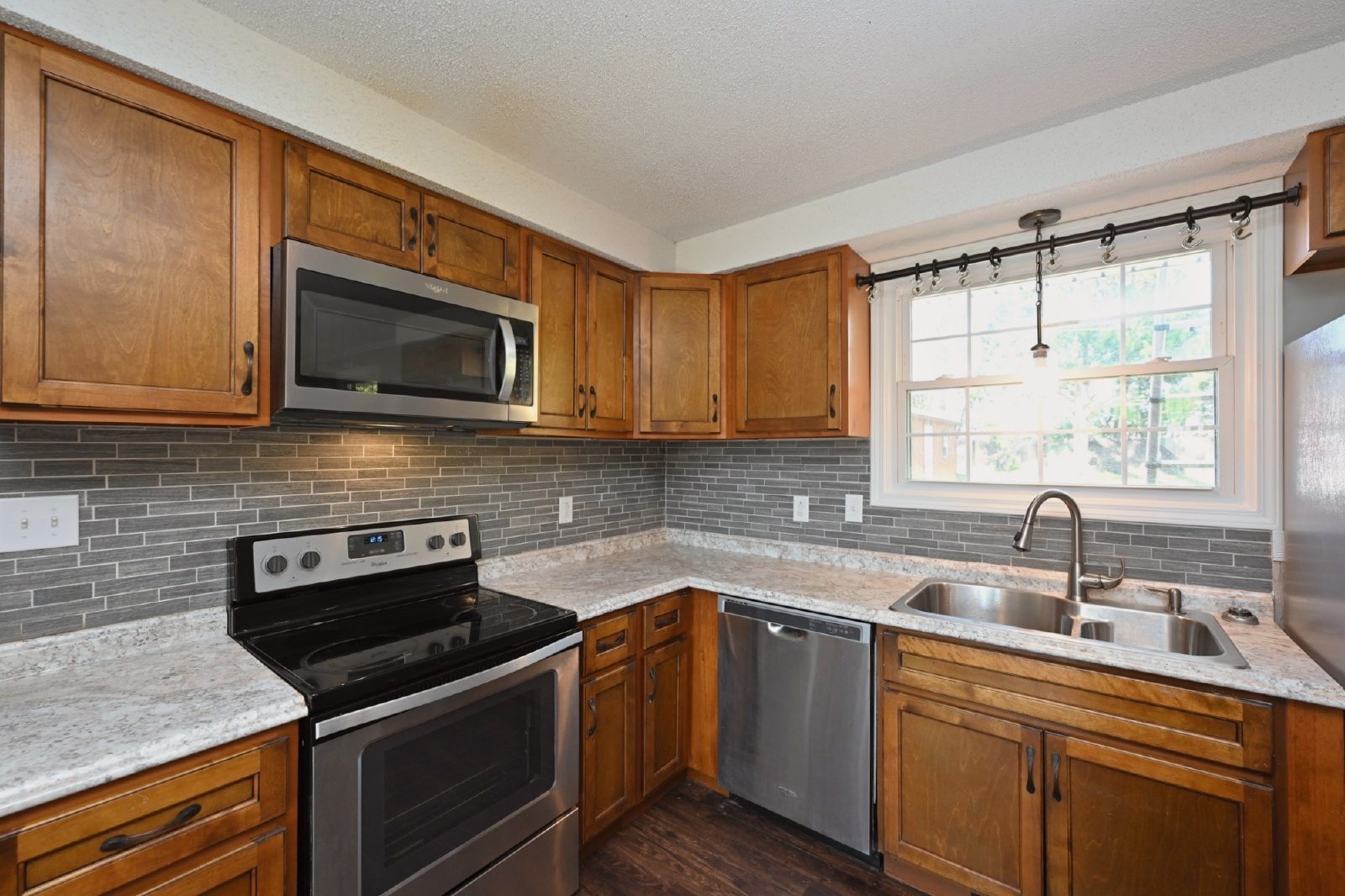 Beautifully Remodeled 3 bed, 2 bath Home property image