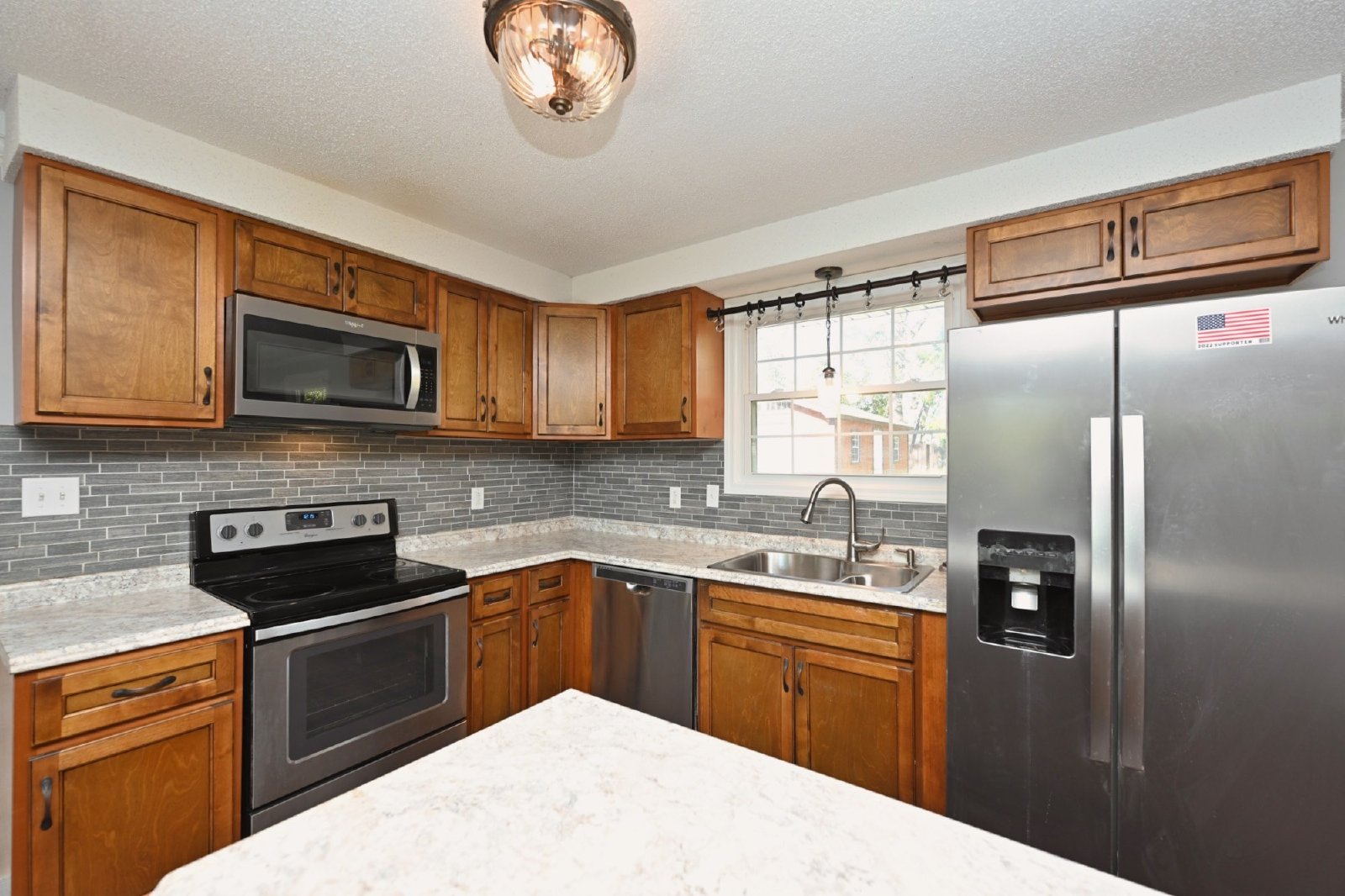 Beautifully Remodeled 3 bed, 2 bath Home property image