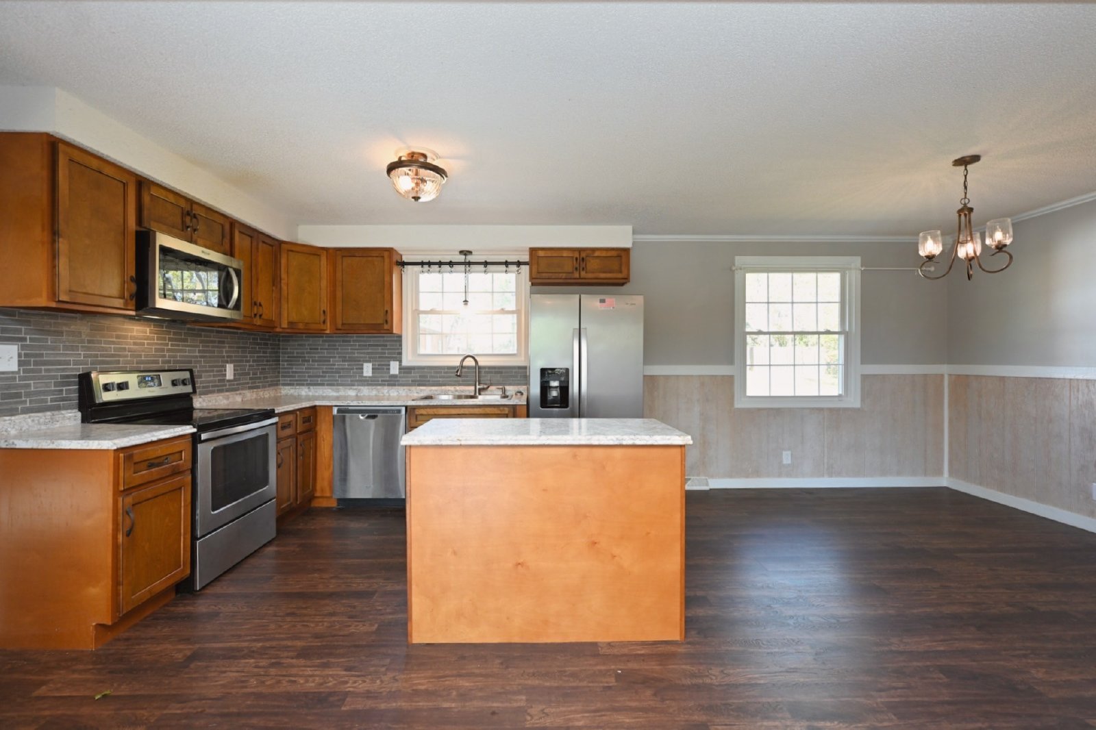 Beautifully Remodeled 3 bed, 2 bath Home property image