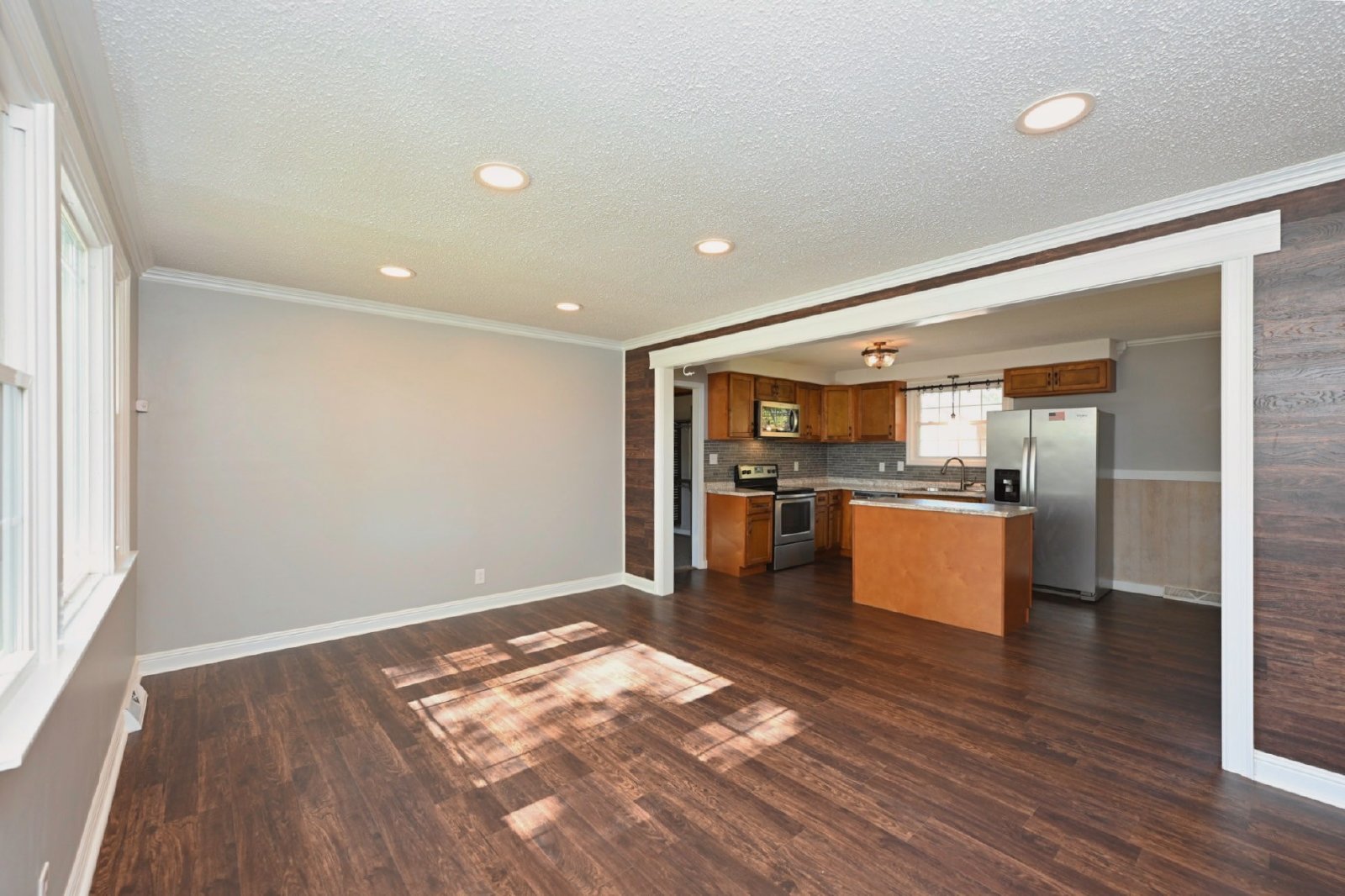 Beautifully Remodeled 3 bed, 2 bath Home property image