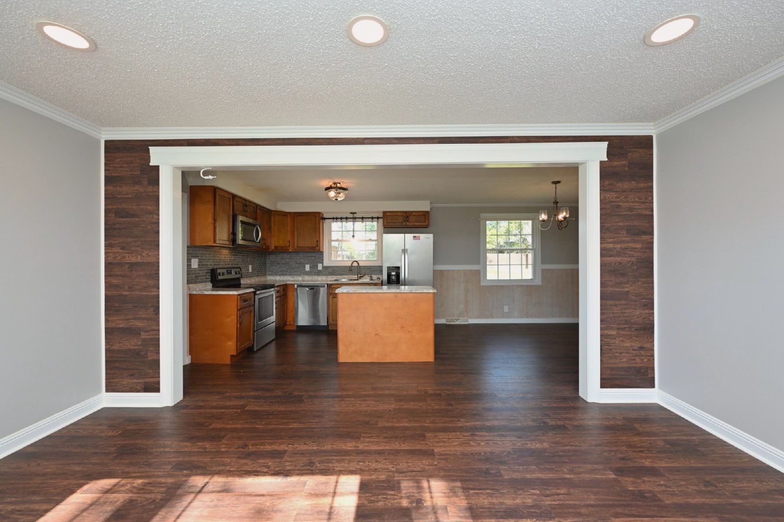 Beautifully Remodeled 3 bed, 2 bath Home property image