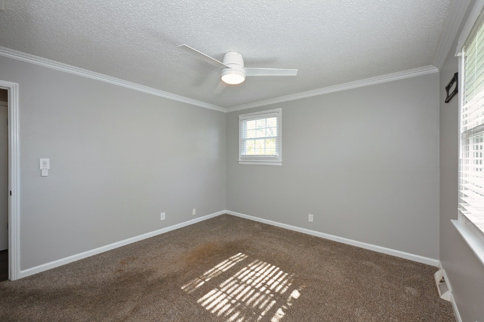 Beautifully Remodeled 3 bed, 2 bath Home property image