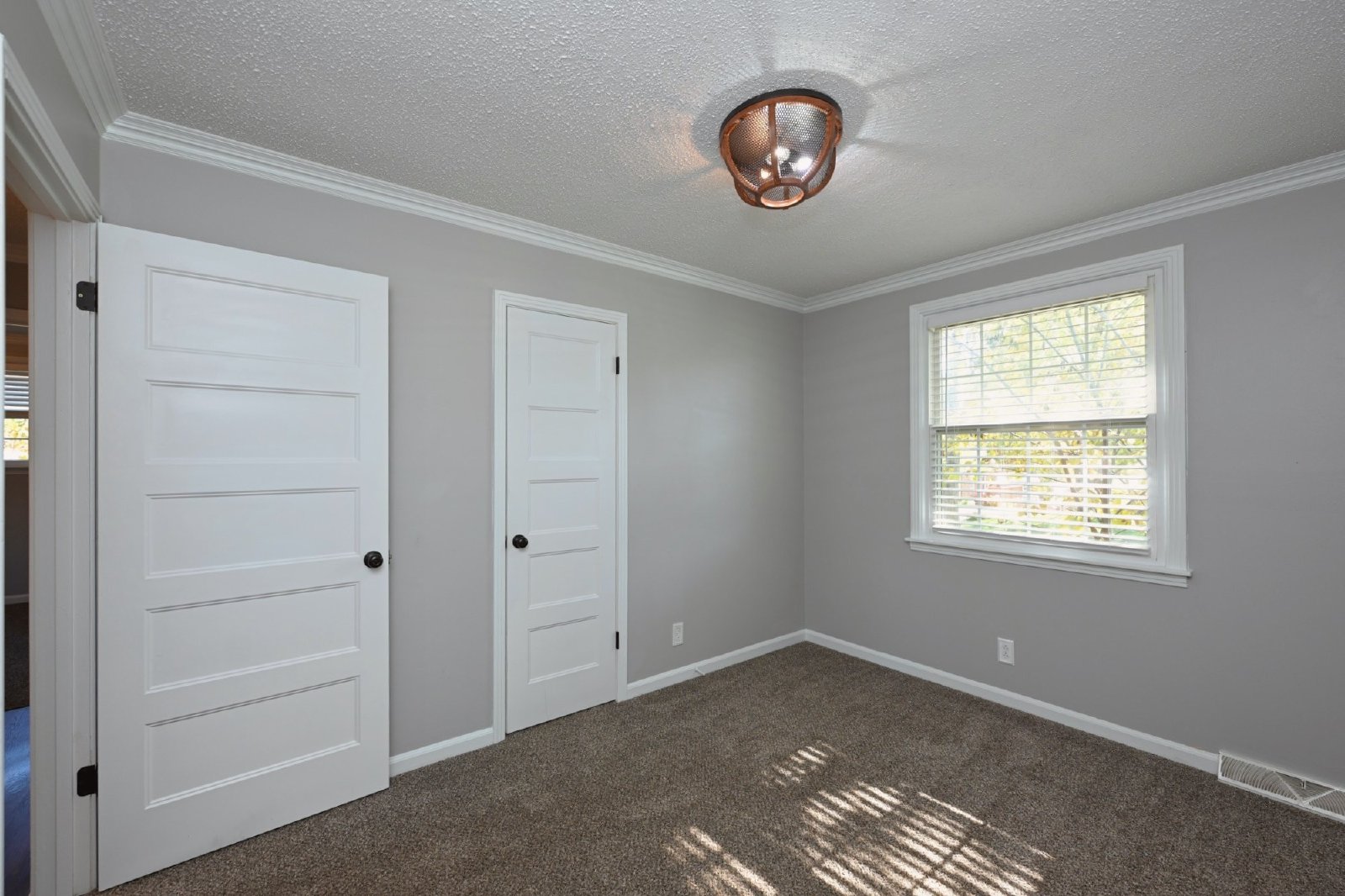 Beautifully Remodeled 3 bed, 2 bath Home property image