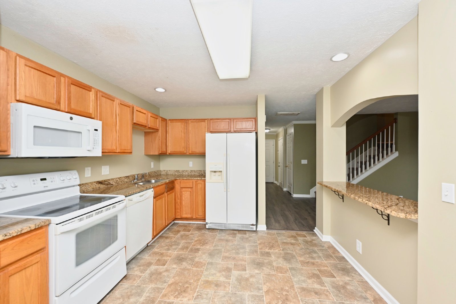 Beautiful 2BR/2.5BA Townhome in Nashboro Village property image