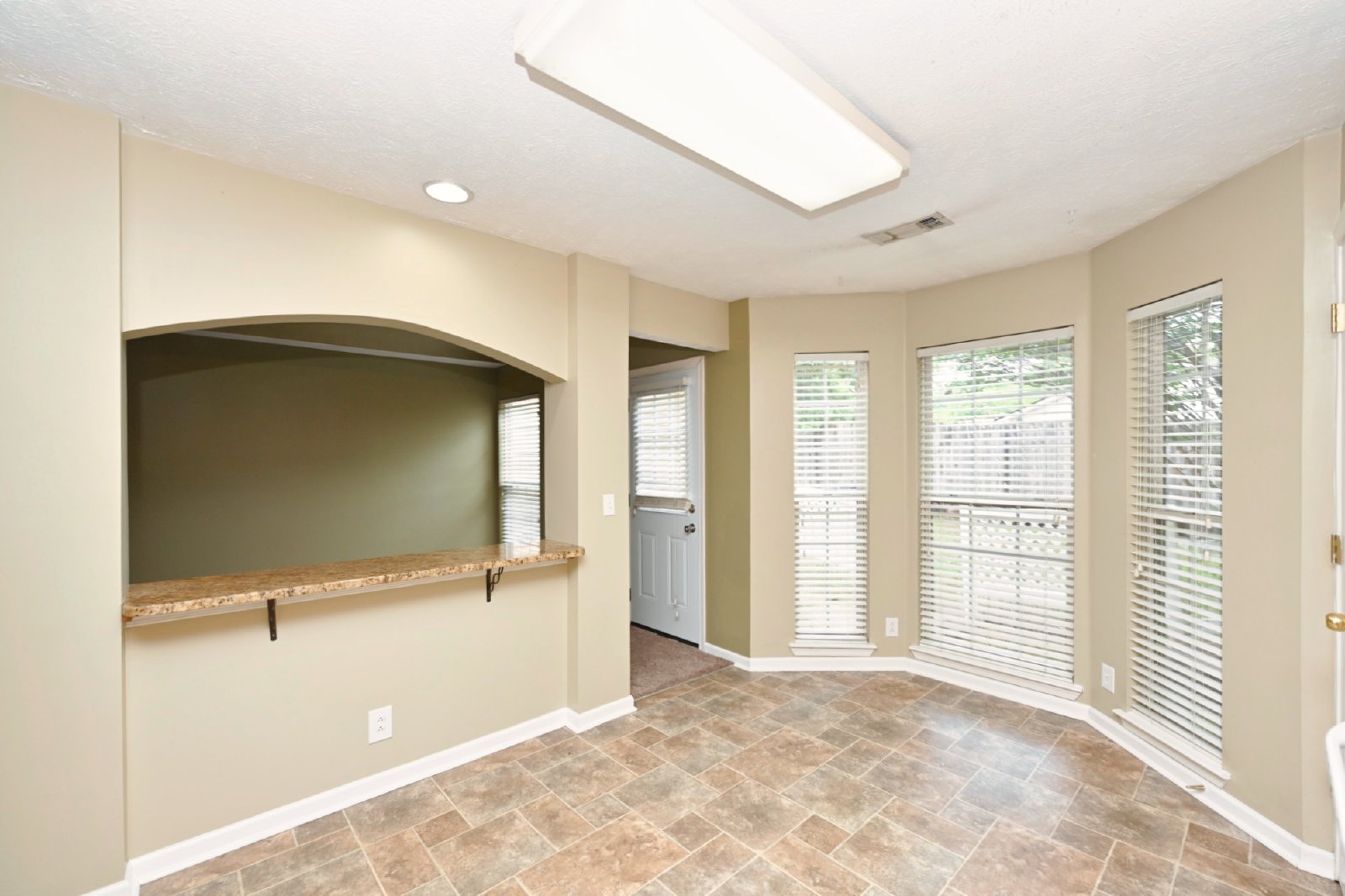 Beautiful 2BR/2.5BA Townhome in Nashboro Village property image