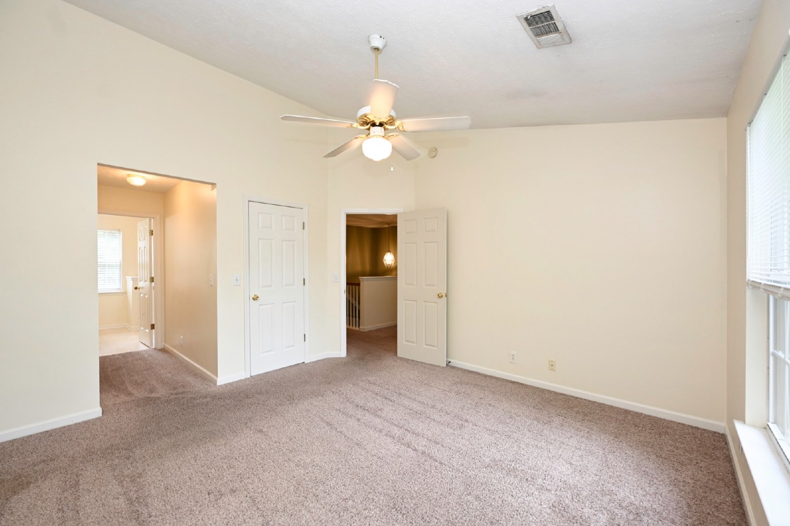Beautiful 2BR/2.5BA Townhome in Nashboro Village property image