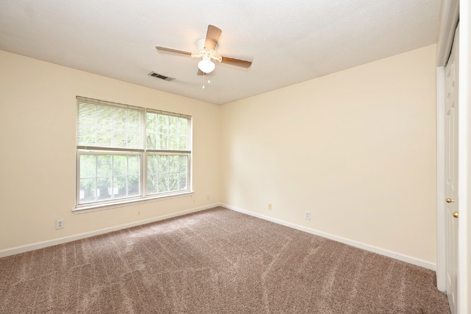 Beautiful 2BR/2.5BA Townhome in Nashboro Village property image
