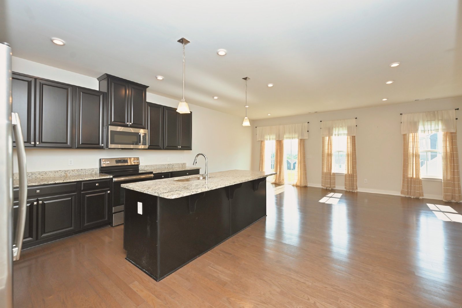 Beautiful, like new 3BR/2.5BA townhouse in Goodlettsville property image