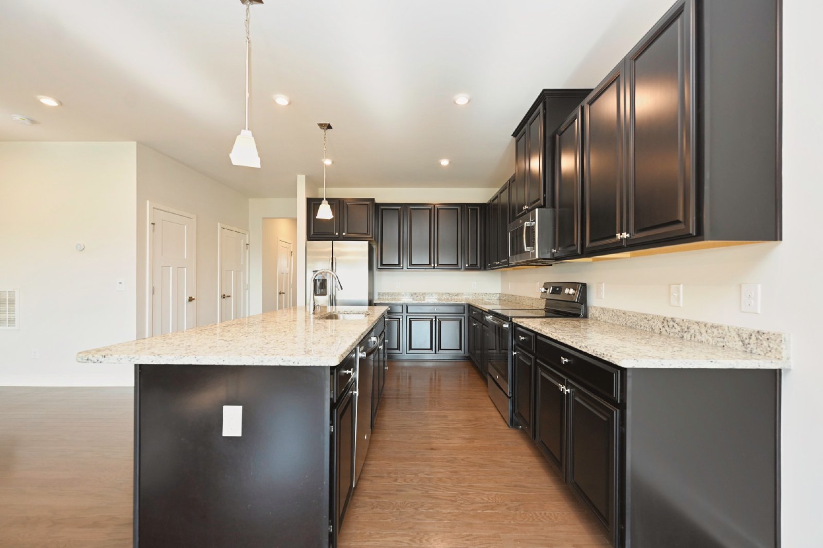 Beautiful, like new 3BR/2.5BA townhouse in Goodlettsville property image
