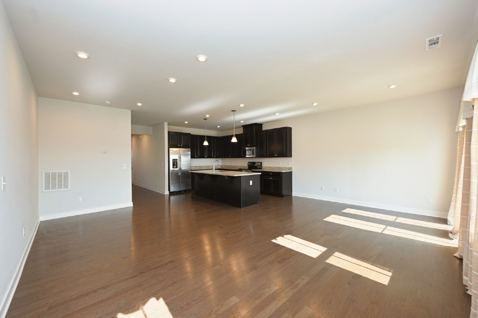 Beautiful, like new 3BR/2.5BA townhouse in Goodlettsville property image