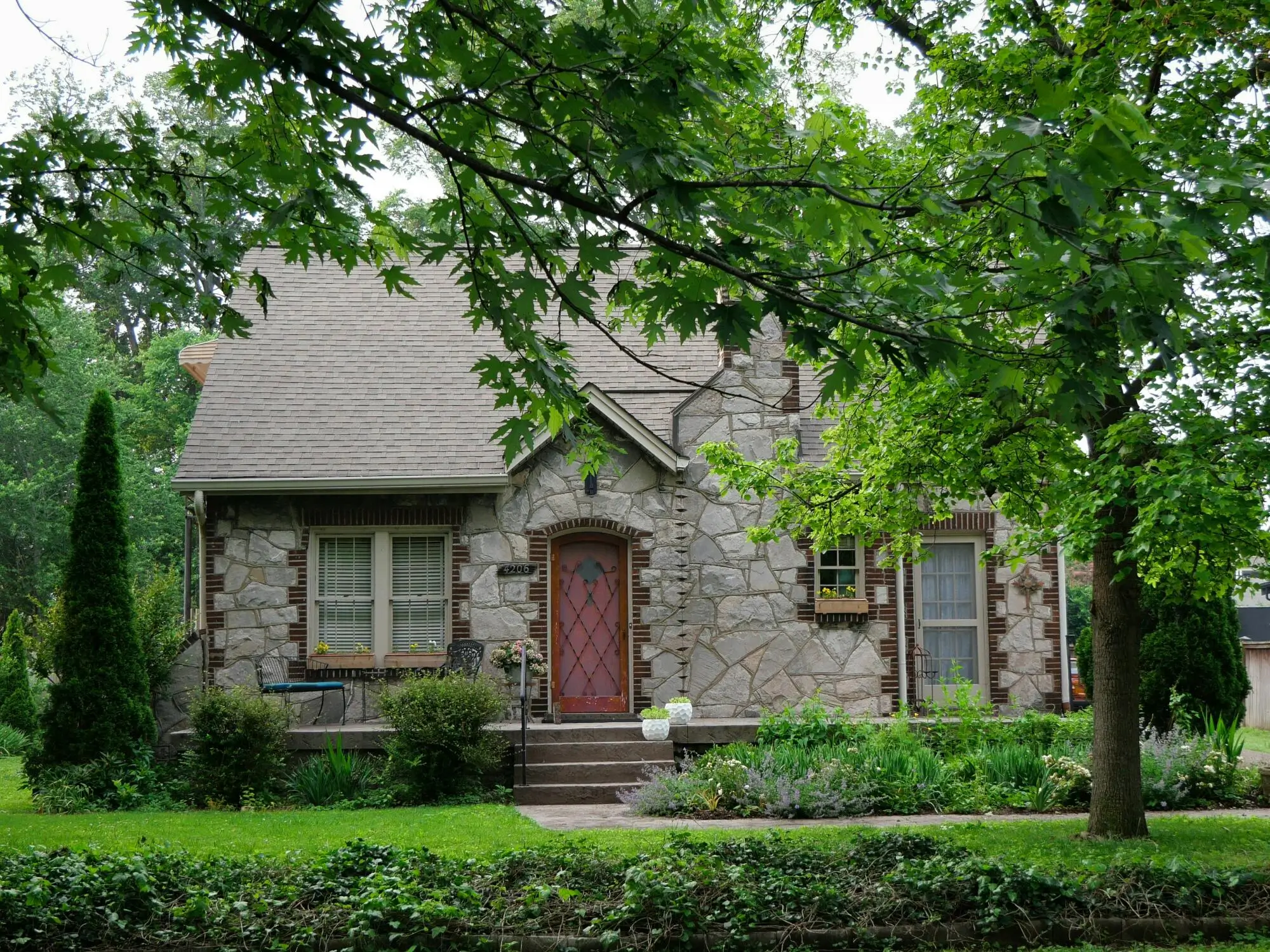 Luxury Homes: Exquisite Properties That Define Elegance